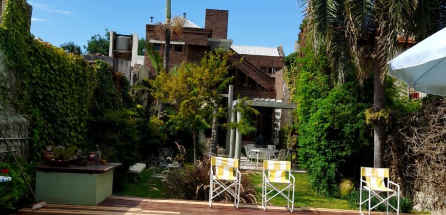 Calle Uruguay!! – Una casa soñada en Pleno Centro!! – Apta Crédito Calle Uruguay!! – Una casa soñada en Pleno Centro!! – Apta Crédito