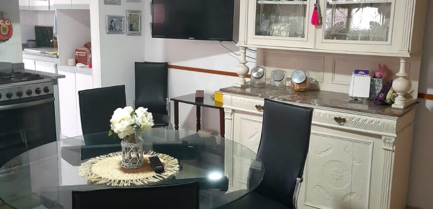 Calle Uruguay!! – Una casa soñada en Pleno Centro!! – Apta Crédito Calle Uruguay!! – Una casa soñada en Pleno Centro!! – Apta Crédito