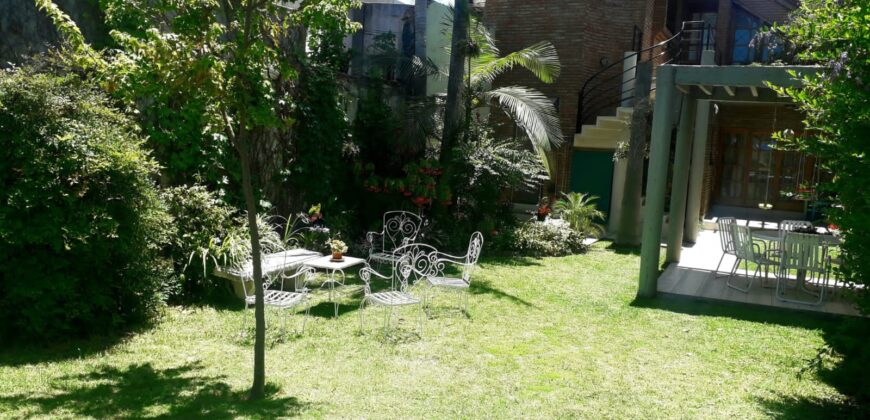 Calle Uruguay!! – Una casa soñada en Pleno Centro!! – Apta Crédito Calle Uruguay!! – Una casa soñada en Pleno Centro!! – Apta Crédito