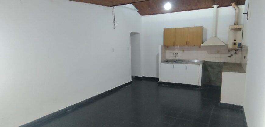 CASA INTERNA DE 2 DORMITORIOS!!!