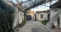 CASA DE UN DORMITORIO CON COCHERA!!!