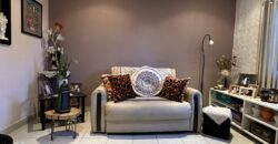 Ideal para vivir e invertir – Propiedad con dos unidades y pileta