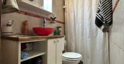 Ideal para vivir e invertir – Propiedad con dos unidades y pileta