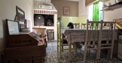 Ideal para vivir e invertir – Propiedad con dos unidades y pileta