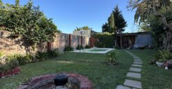 Ideal para vivir e invertir – Propiedad con dos unidades y pileta
