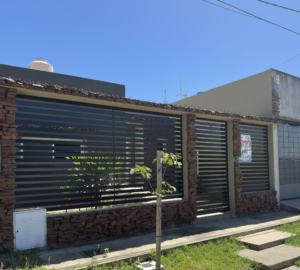 Casa minimalista con proyección